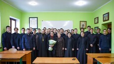 Київські семінаристи зустрілися з народною артисткою Ларисою Кадочниковою