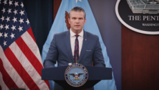 Министр обороны США – армии: Бог простирает над вами свои руки