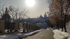 Суд по делу Нижней лавры снова отложили из-за болезни судьи