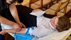 Священники и миряне нескольких епархий УПЦ сдали кровь для раненых военных