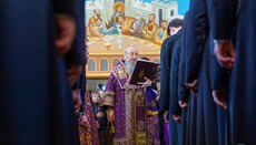 Блаженнейший совершил постриг в чтецы студентов 4 класса КДАиС