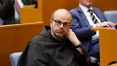 «Сжечь на костре»: В РКЦ осудили миллиардера за лекции об антихристе