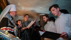 После передачи ПЦУ пещер Лавры Думенко оперативно «постриг» двух монахов