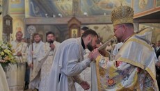 У Словаччині архієрей ПЦЧЗіС нагородив клірика УПЦ