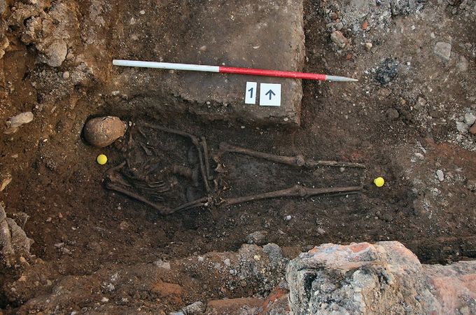 В Англии перезахоронили останки первых христиан, которым 1400 лет