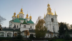 Сотрудники лаврского заповедника захватили храм Рождества Богородицы