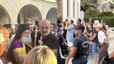 На Кипре интронизация нового митрополита Пафоса прошла на фоне протестов