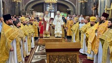 В соборе Черновцов совершили молебен в годовщину его неудавшегося захвата
