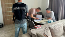 Экс-глава Минкульта получил подозрение за вывоз уклонистов за границу