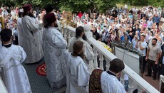 Митрополит Сергій очолив святкову літургію в Хрещатицькому монастирі