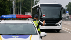 Полиция не пропустила в Почаев автобус с детьми-прихожанами УПЦ