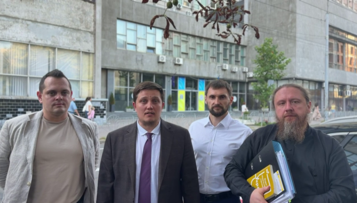 Команда адвокатов УПЦ. Фото: Телеграм-канал Никиты Чекмана