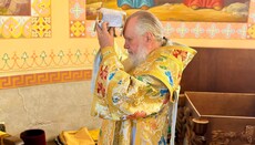 Ο Μητροπολίτης Θεόδωρος καθαγίασε νέα Αγία Τράπεζα στον ναό του Τσιναντίεβο στην Υπερκαρπαθία