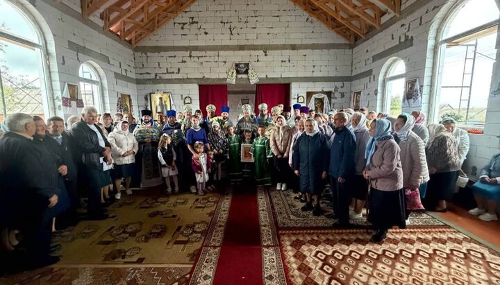 Гнана громада УПЦ в Івачкові відзначила престольне свято. Фото: Фейсбук протоієрея Василія Начева
