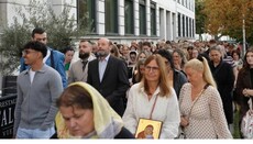 В Вене приход УПЦ принял участие в крестном ходе Сербской Церкви