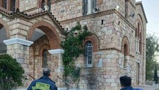 Στη Δάφνη της Ελλάδας άγνωστοι έβαλαν φωτιά σε ναό