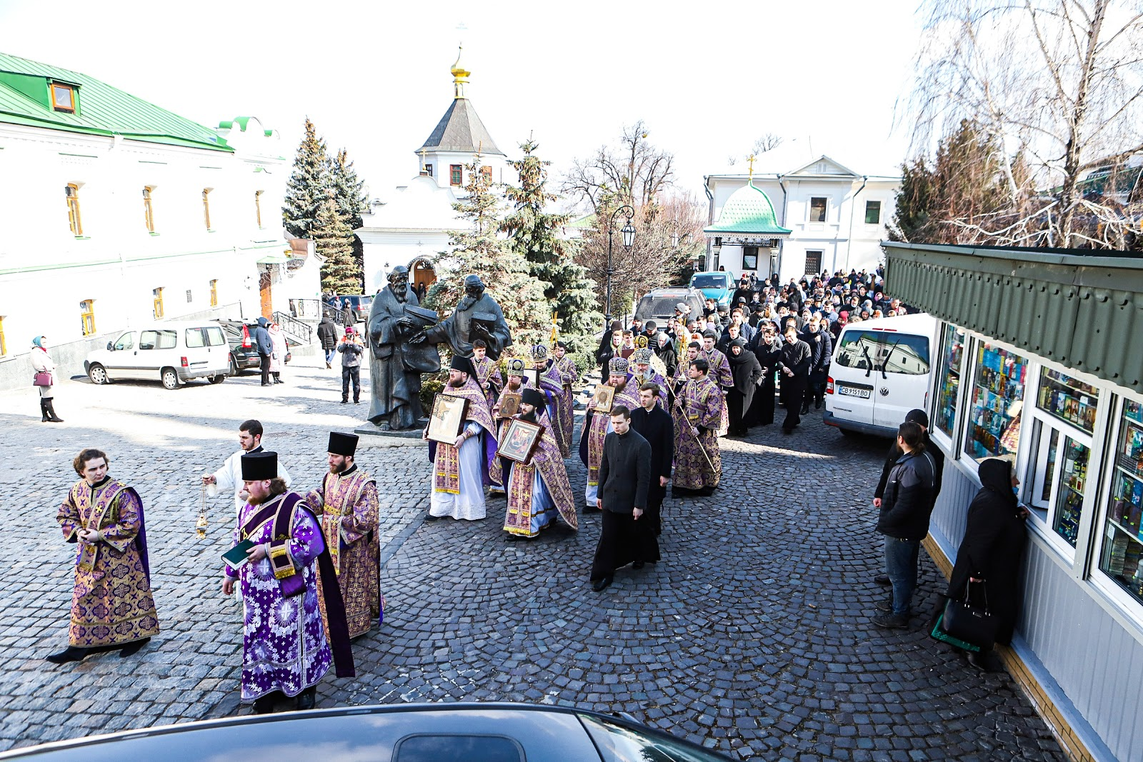 В епархиях УПЦ молитвенно отпраздновали День Торжества Православия фото 3