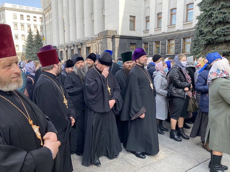 Голос мільйонів вірян УПЦ: почути не можна ігнорувати фото 2