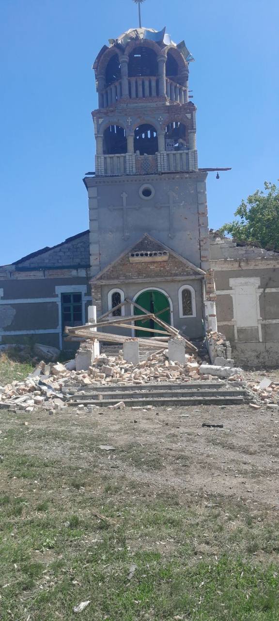 В селе Золотой Колодезь пострадал от обстрела храм святителя Димитрия - фото 2