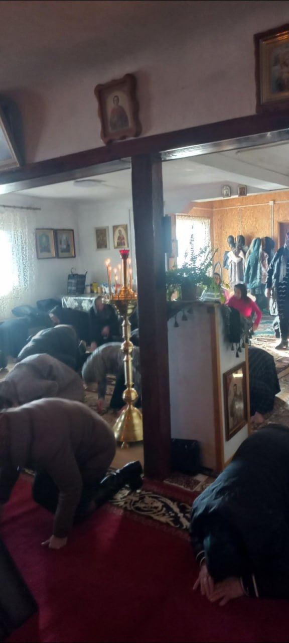 У гнаних громадах УПЦ на Буковині молилися на Великому покаянному каноні фото 1